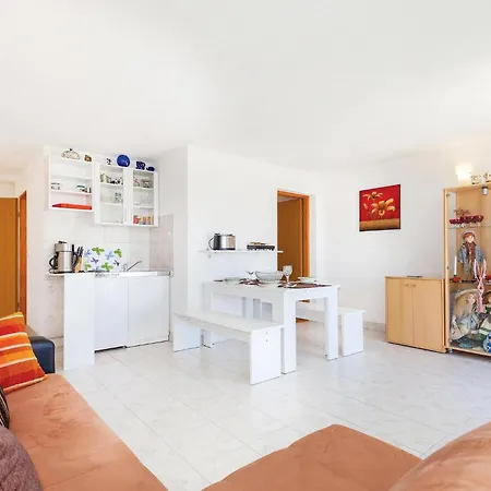 Gorgeous In With Kitchen