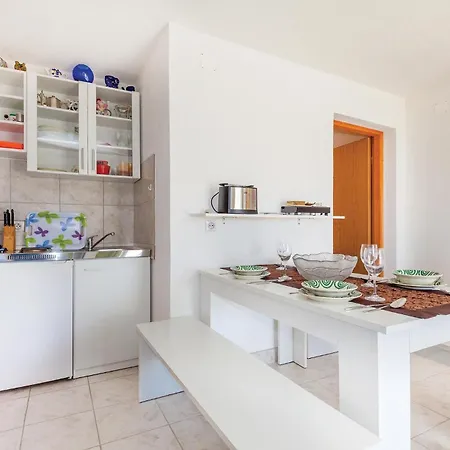 2 Bedroom Beautiful In Lejlighed *