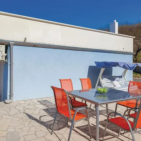 2 Bedroom Beautiful In Klenovica