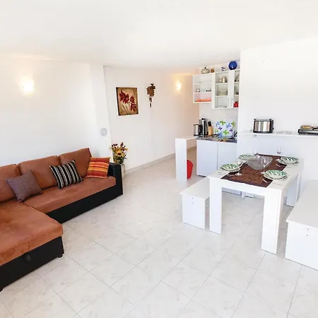 Pet Friendly In Klenovica