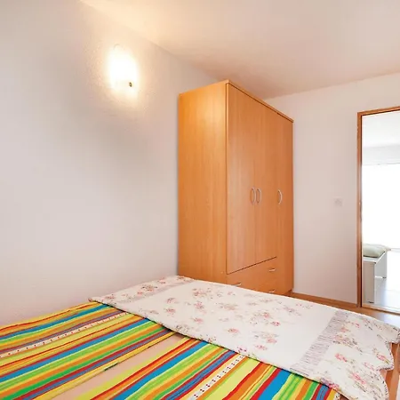 2 Bedroom Beautiful In * Klenovica