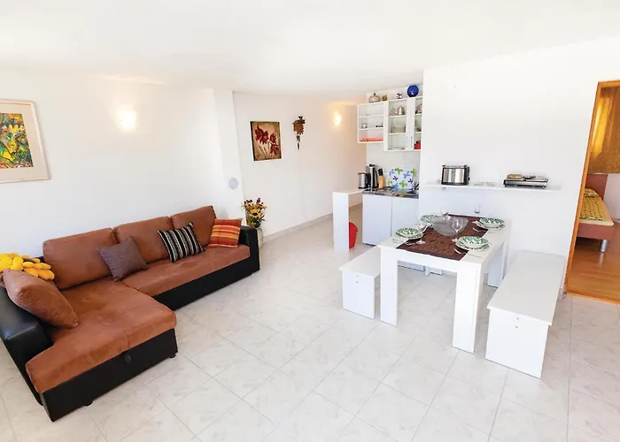 Pet Friendly In Klenovica